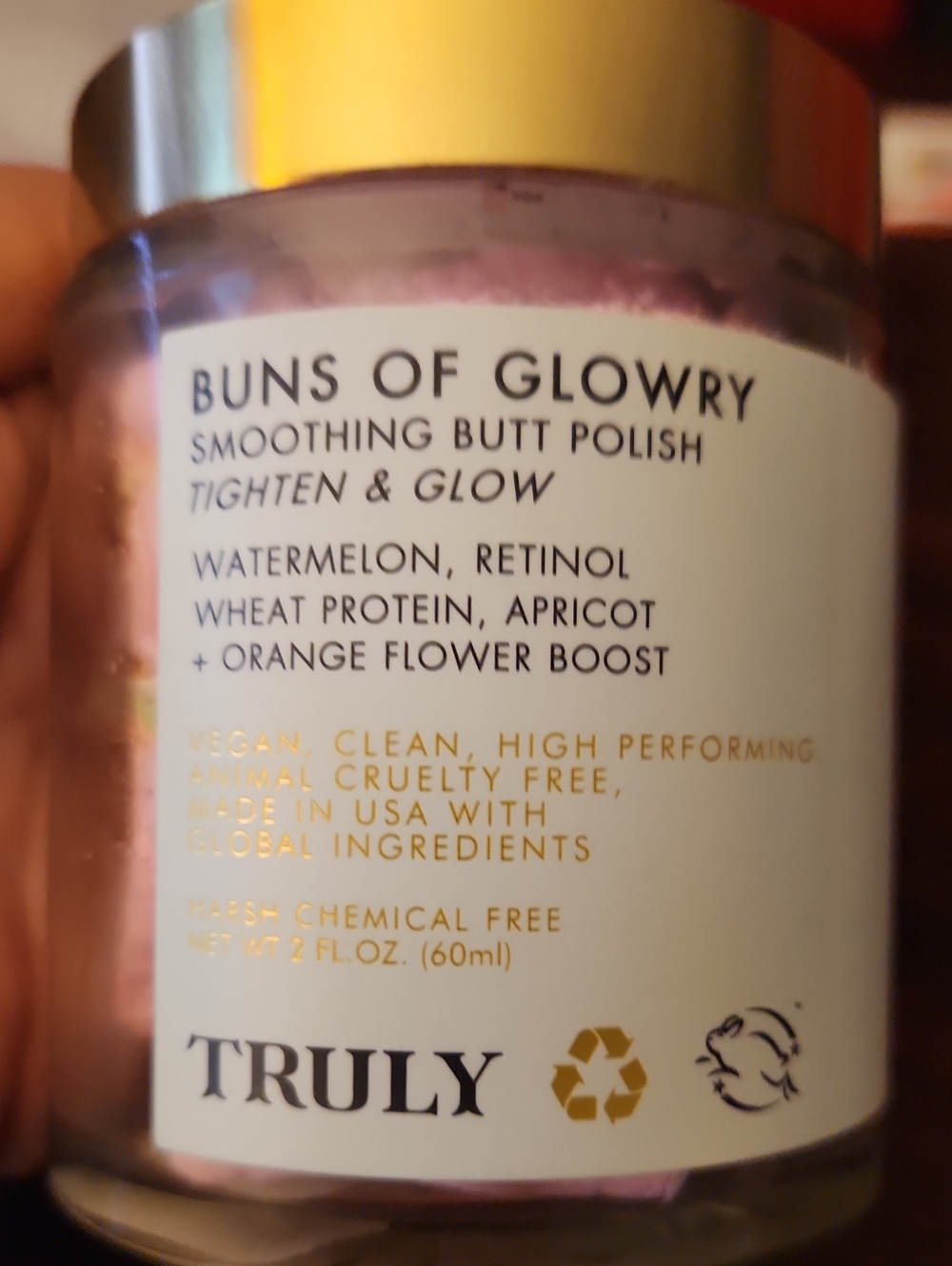 TRULY Buns of Glowry Smoothing Butt Polish